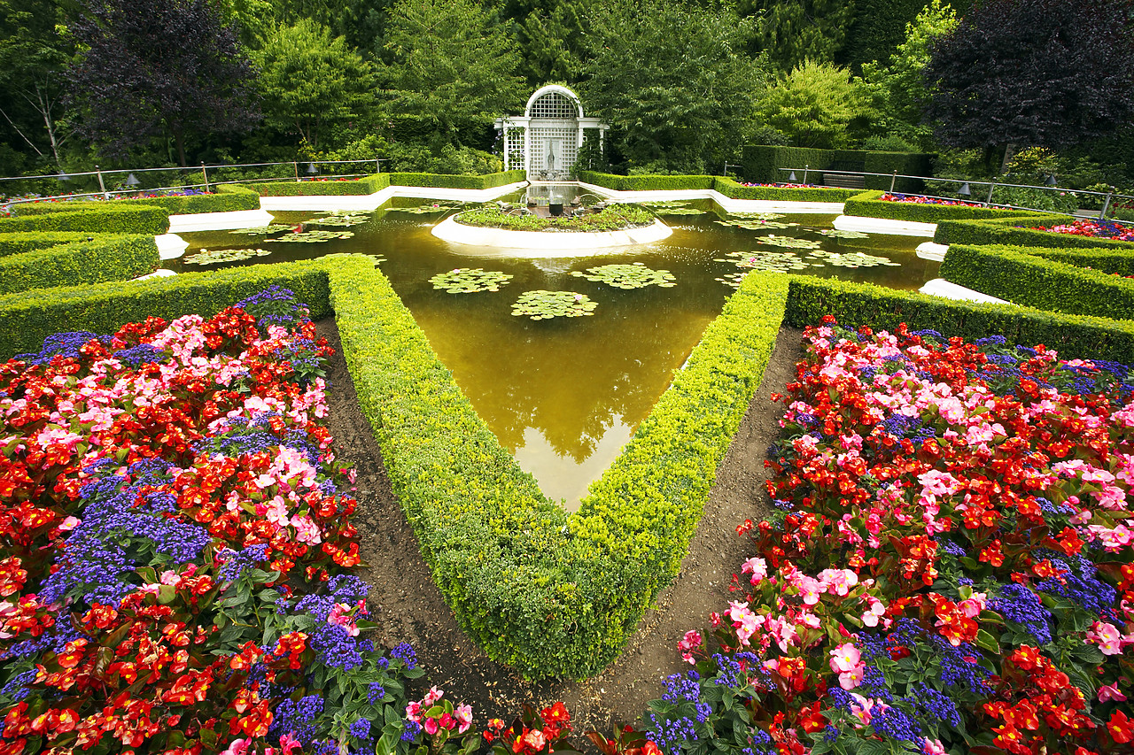 #070317-1 - Star Pond, Butchart Gardens, Victoria, Vancouver Island, British Columbia, Canada