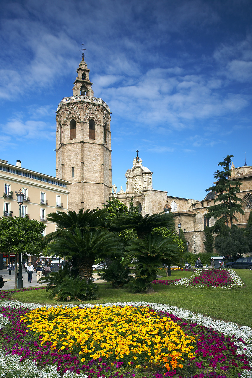 #070464-2 - Cathedral & Miguelete Tower in Plaza de la Reina, Valencia, Spain