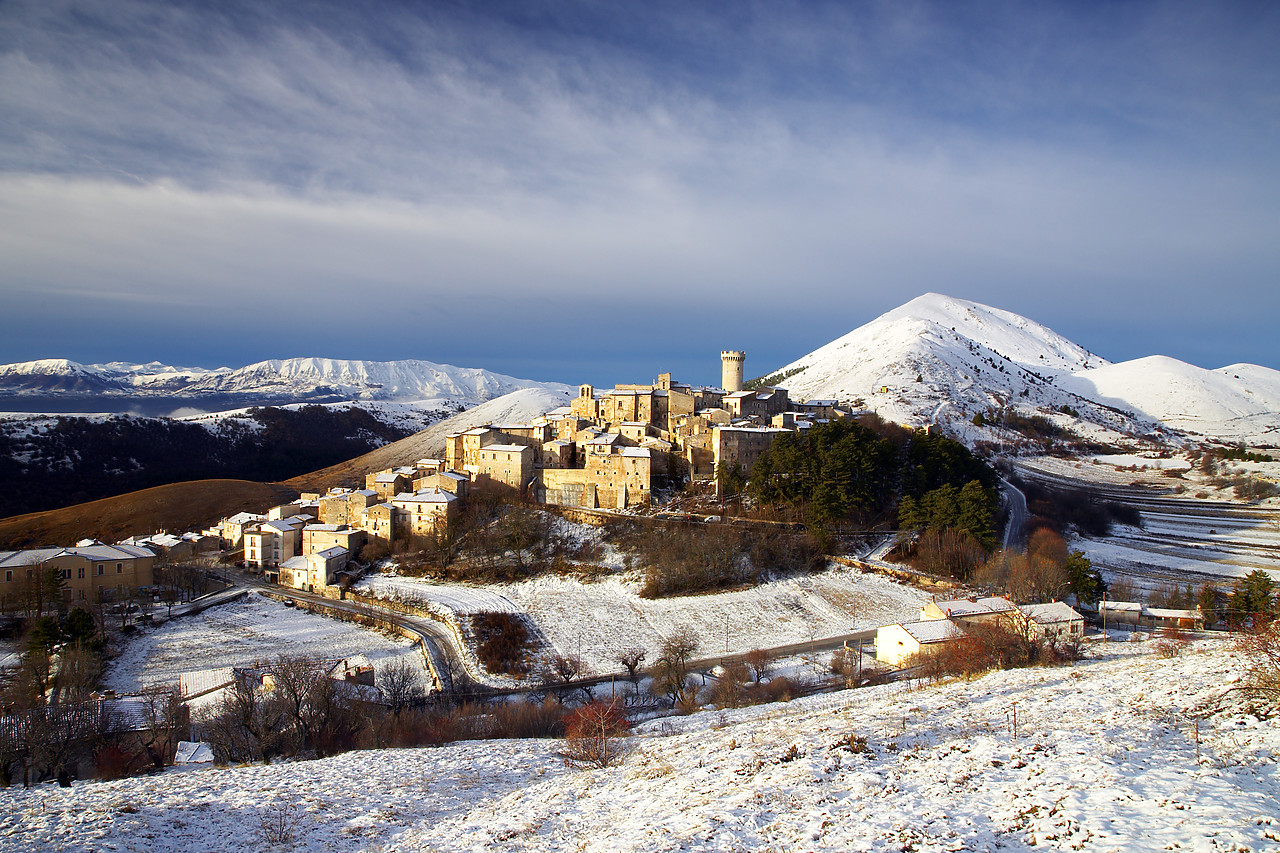 #070535-1 - Santo Stefano di Sessanio in Winter, Abruzzo, Italy