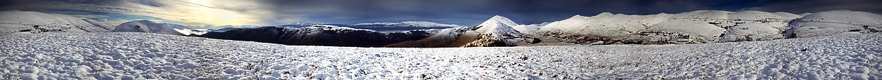 #070537-1 - 360 panoramic of Abruzzo Mountains in Winter, Santo Stefano, Italy
