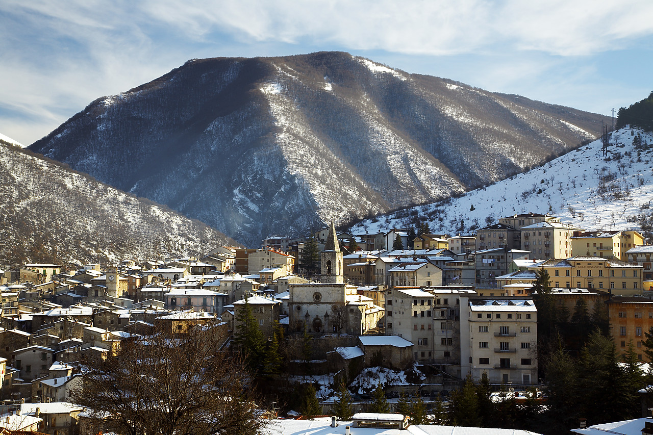 #070547-1 - Scanno in Winter, Abruzzo, Italy