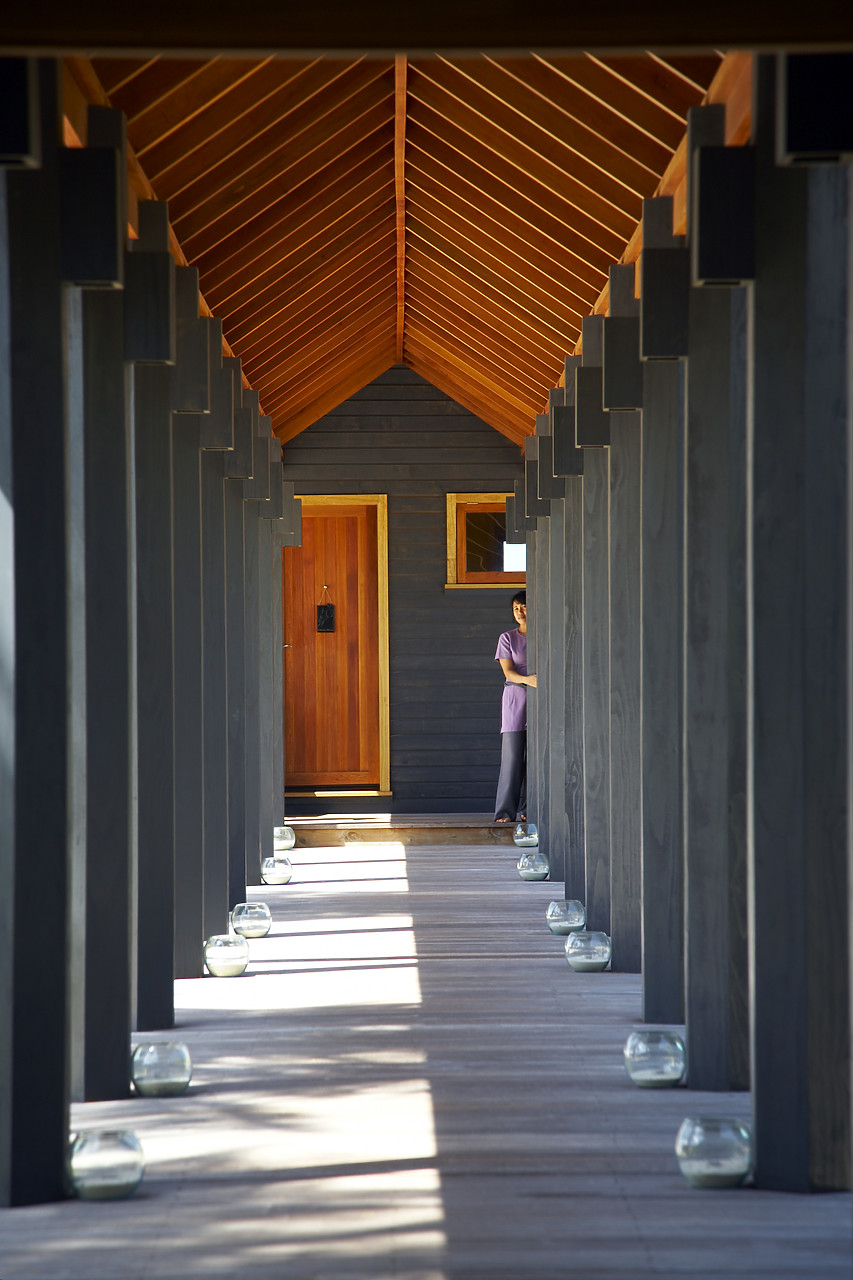 #080049-1 - Spa Corridor & Woman, Kuredu, Maldives