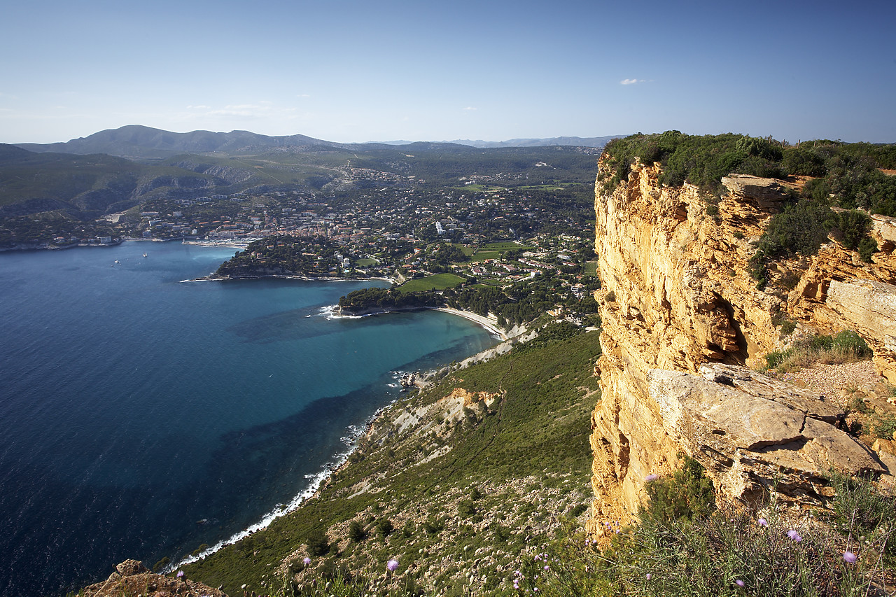 #080205-1 - Cassis viewed from Cap Canaille, Provence, France