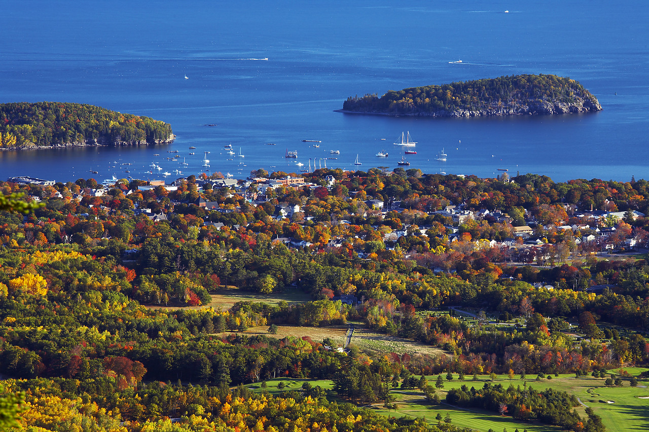 #080292-1 - View over Bar Harbor in Autumn, Acadia National Park, Maine, USA
