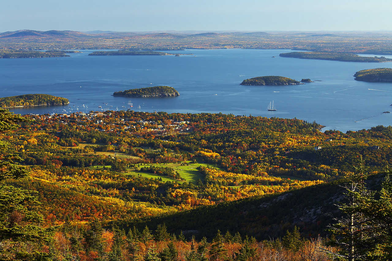 #080293-1 - View over Bar Harbor in Autumn, Acadia National Park, Maine, USA
