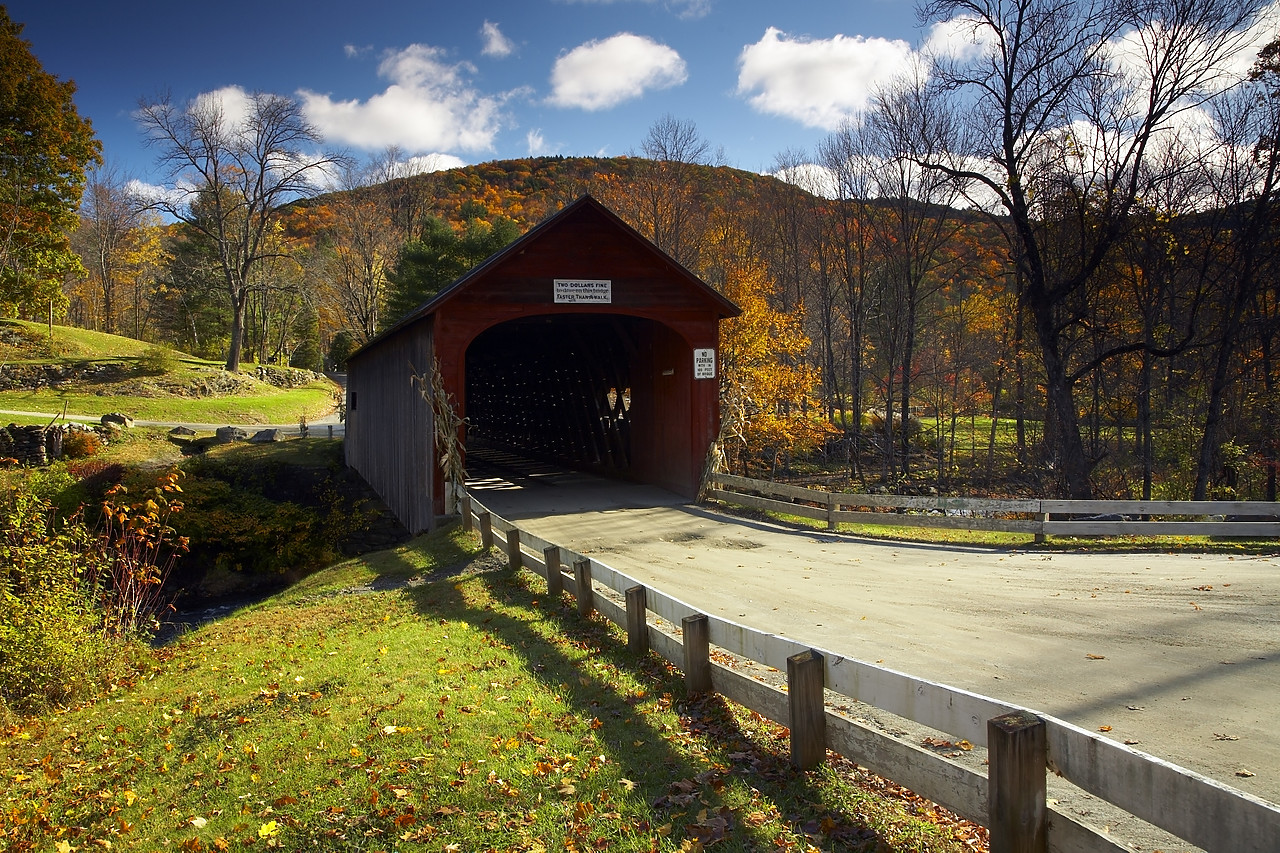 #080362-1 - Green River Covered Bridge, near Thetford Center, Vermont, USA