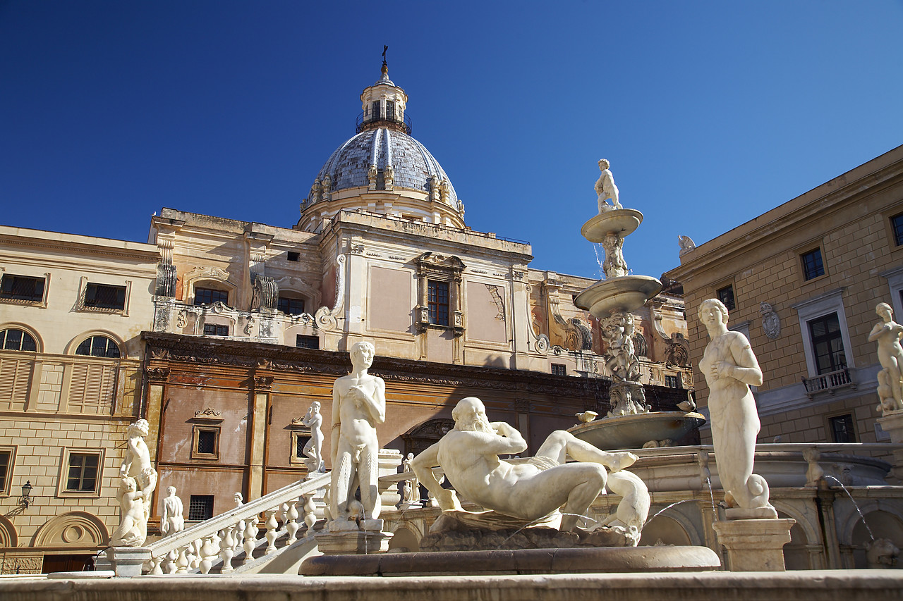 #080405-1 - Fontana Pretoria, Piazza Pretoria, Palermo, Sicily, Italy