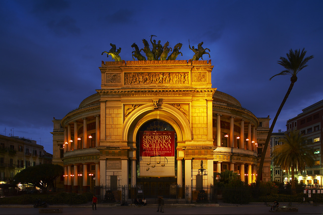 #080407-1 - Teatro Politeama Garibaldi, Palermo, Sicily, Italy