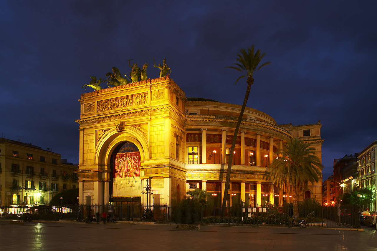 #080408-1 - Teatro Politeama Garibaldi, Palermo, Sicily, Italy