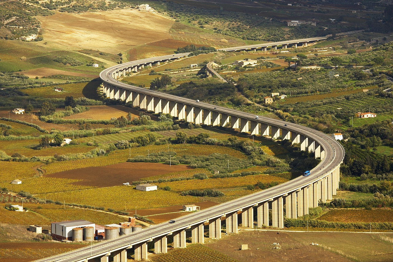 #080409-1 - S-Bend Shape Motorway, Sicily, Italy