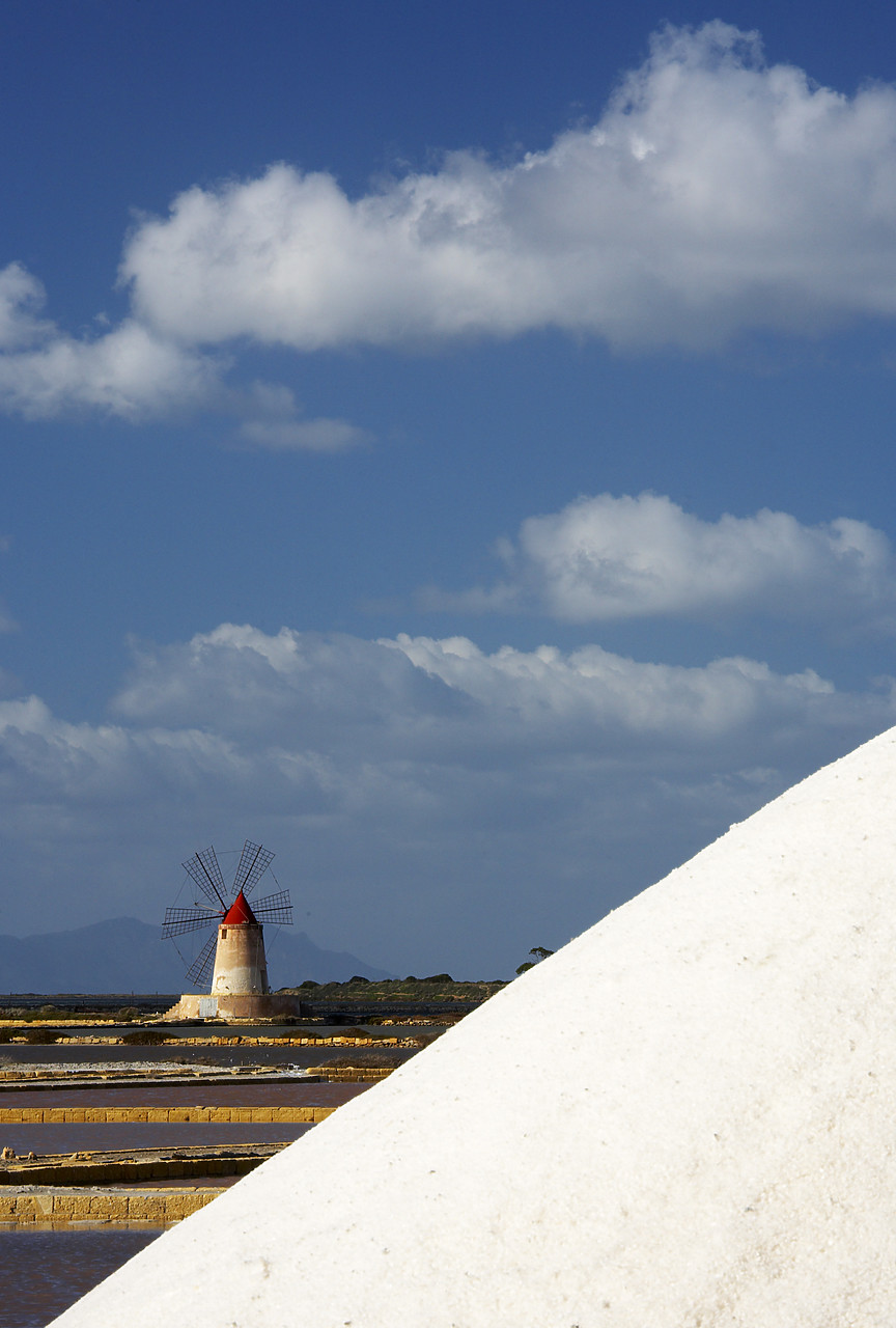 #080422-2 - Windmill at Infersa Salt Pans, Marsala, Sicily, Italy