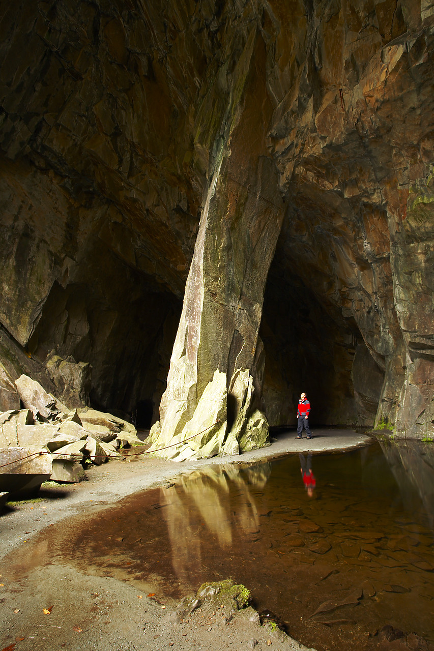 #080440-1 - Cathedral Cave, Little Langdale, Lake District National Park, Cumbria, England