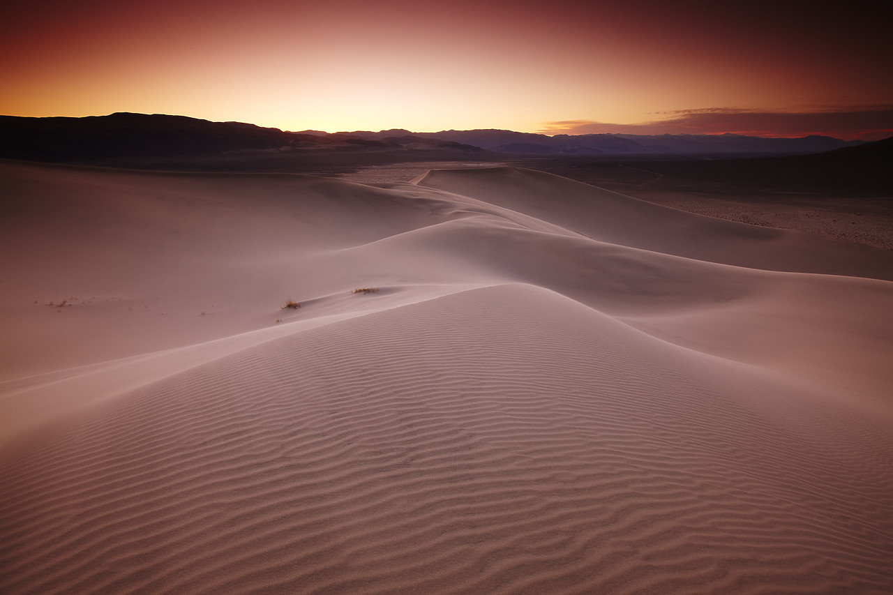 #090061-1 - Eureka Dunes at Sunset, Death Valley National Park, California, USA