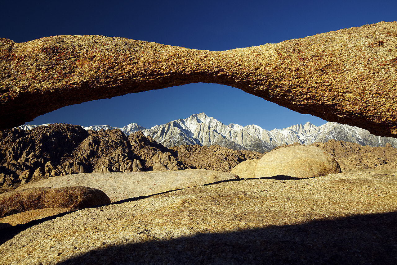 #090073-1 - Natural Arch, Alabama Hills, Lone Pine, California, USA