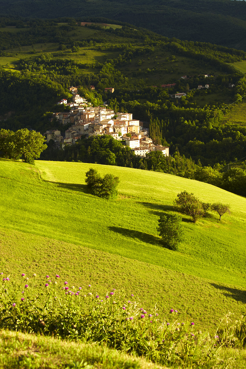#090102-2 - View over Preci, Valnerina, Umbria, Italy