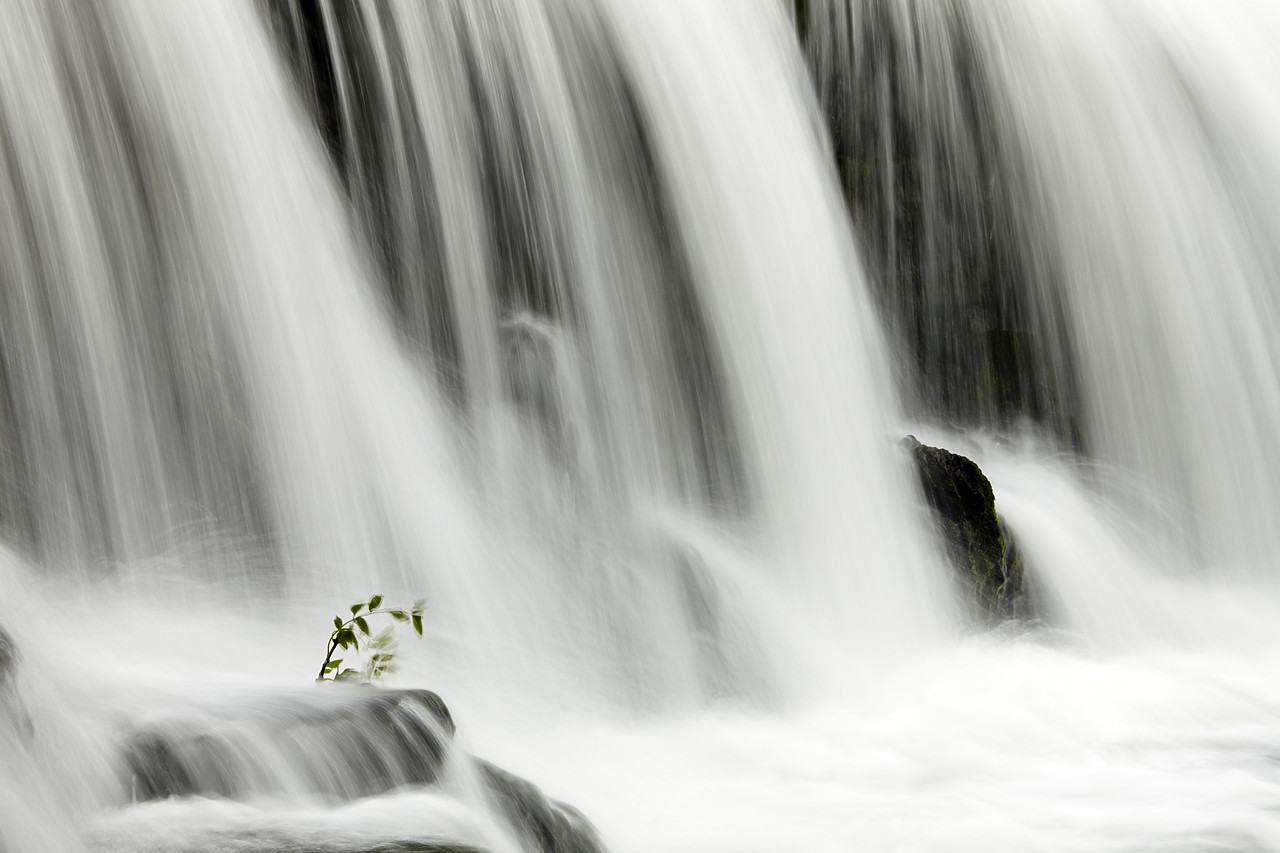 #090171-1 - Monsal Dale Weir, Peak District National Park, Derbyshire, England