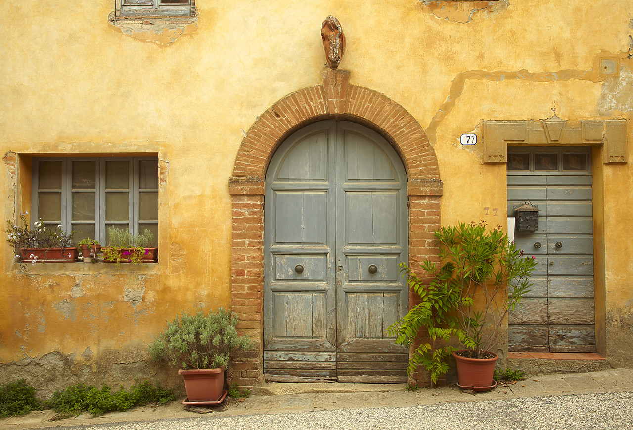 #090191-1 - Door & Window, La Foce, Tuscany, Italy