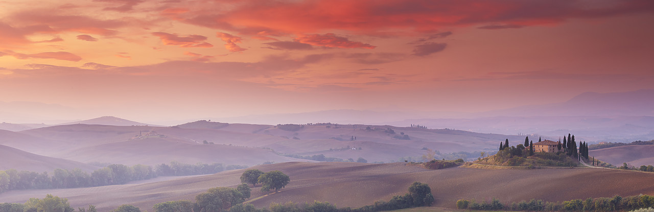 #090221-1 - Belvedere at Sunrise, Val d' Orcia, Tuscany, Italy