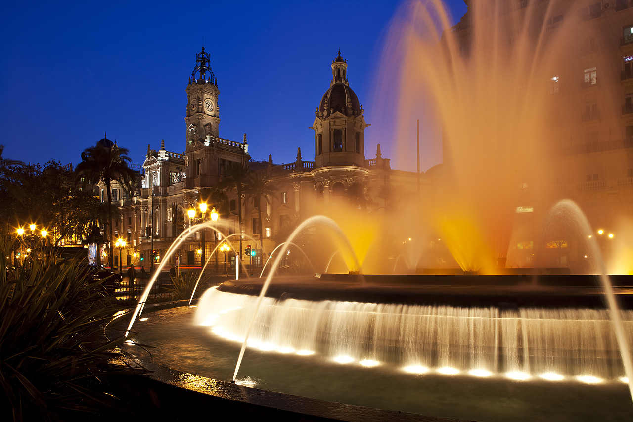 #100043-1 - Town hall & Fountain in Plaza del Ayuntamiento at Night, Valencia, Spain