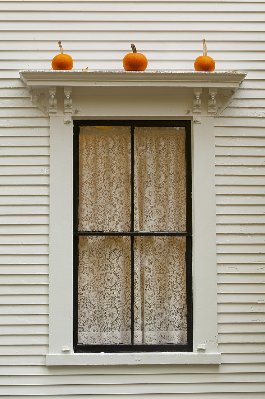 #100400-1 - Window with Pumpkins, Woodstock, Vermont, USA