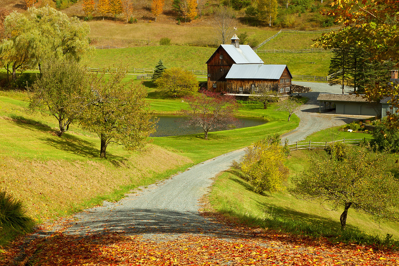 #100410-1 - Farm in Autumn, Woodstock, Vermont, USA