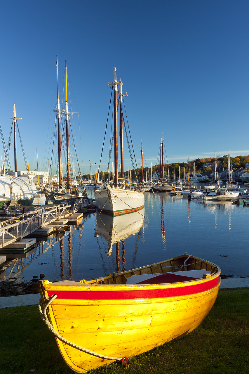 #100447-2 - Camden Harbor, Maine, USA