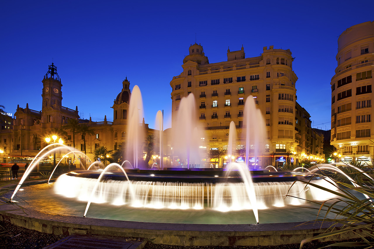 #110020-1 - Fountain in Plaza del Ayuntamiento at Night, Valencia, Spain