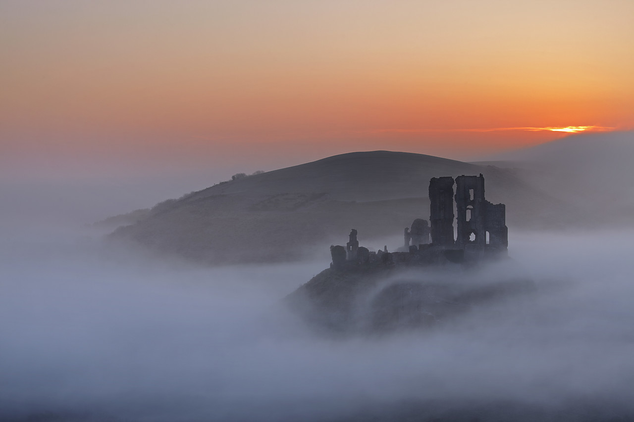 #110042-1 - Mist below Corfe Castle at Sunrise, Dorset, England