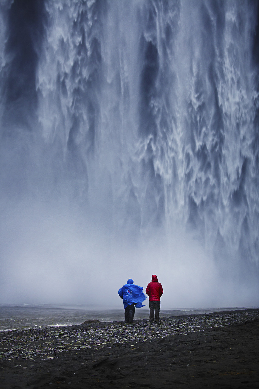 #110090-1 - Couple at Skogafoss Waterfall, Iceland