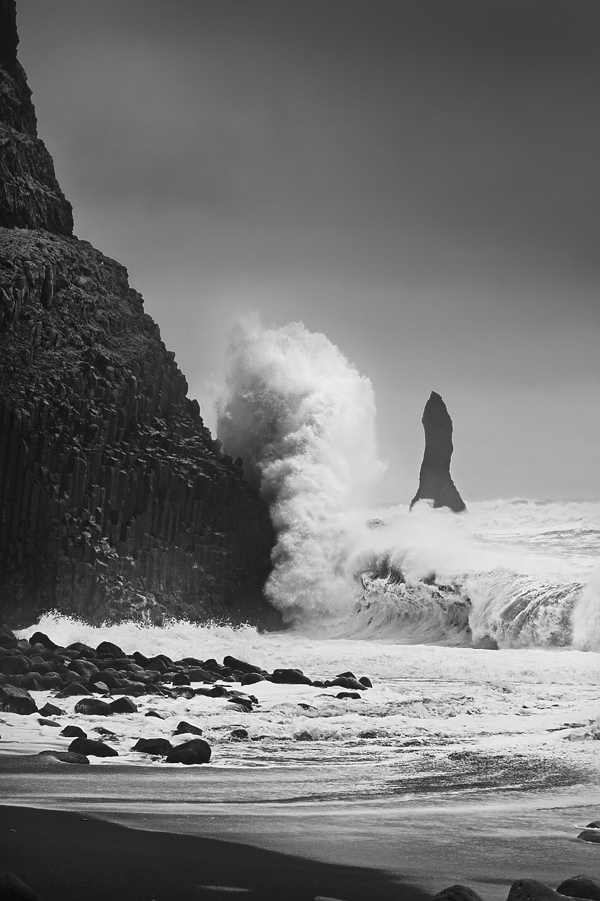 #110093-1 - Sea Stack & Crashing Wave, Reynisdrangar, Iceland