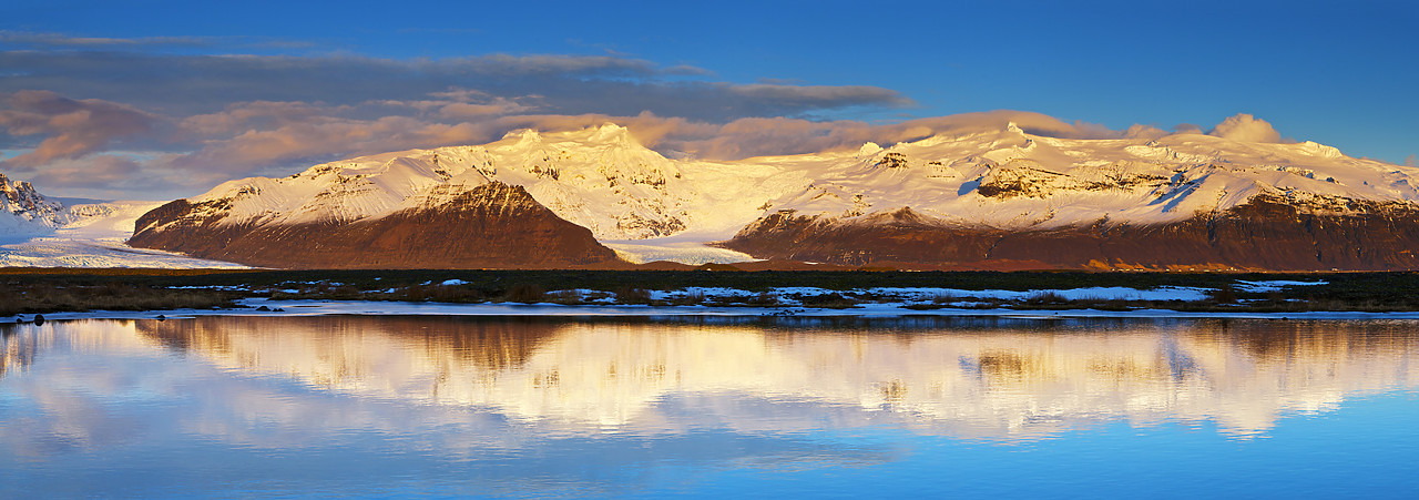 #120022-1 - Vatnajokull Glacier Reflections. Iceland