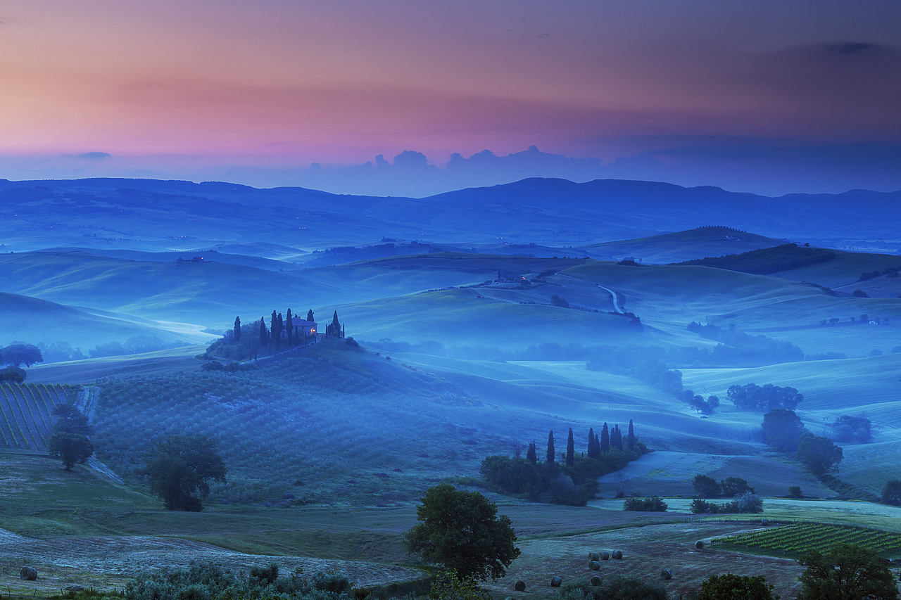 #120078-1 - Morning Mist Around Belvedere, Val d'Orcia, Tuscany, Italy