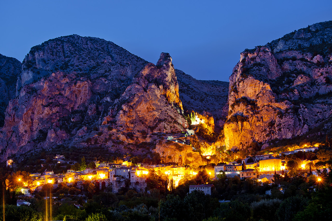 #120155-1 - Moustiers Sainte Marie at Night, Alpes de Haute, Provence, France