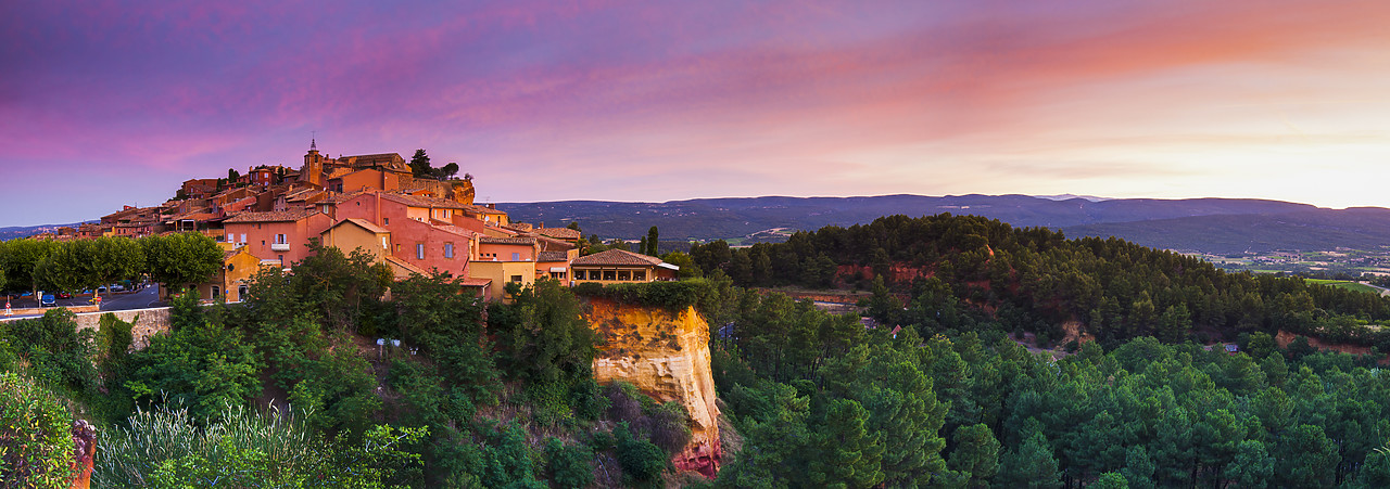 #120174-2 - Roussillon at Sunrise, Provence, France