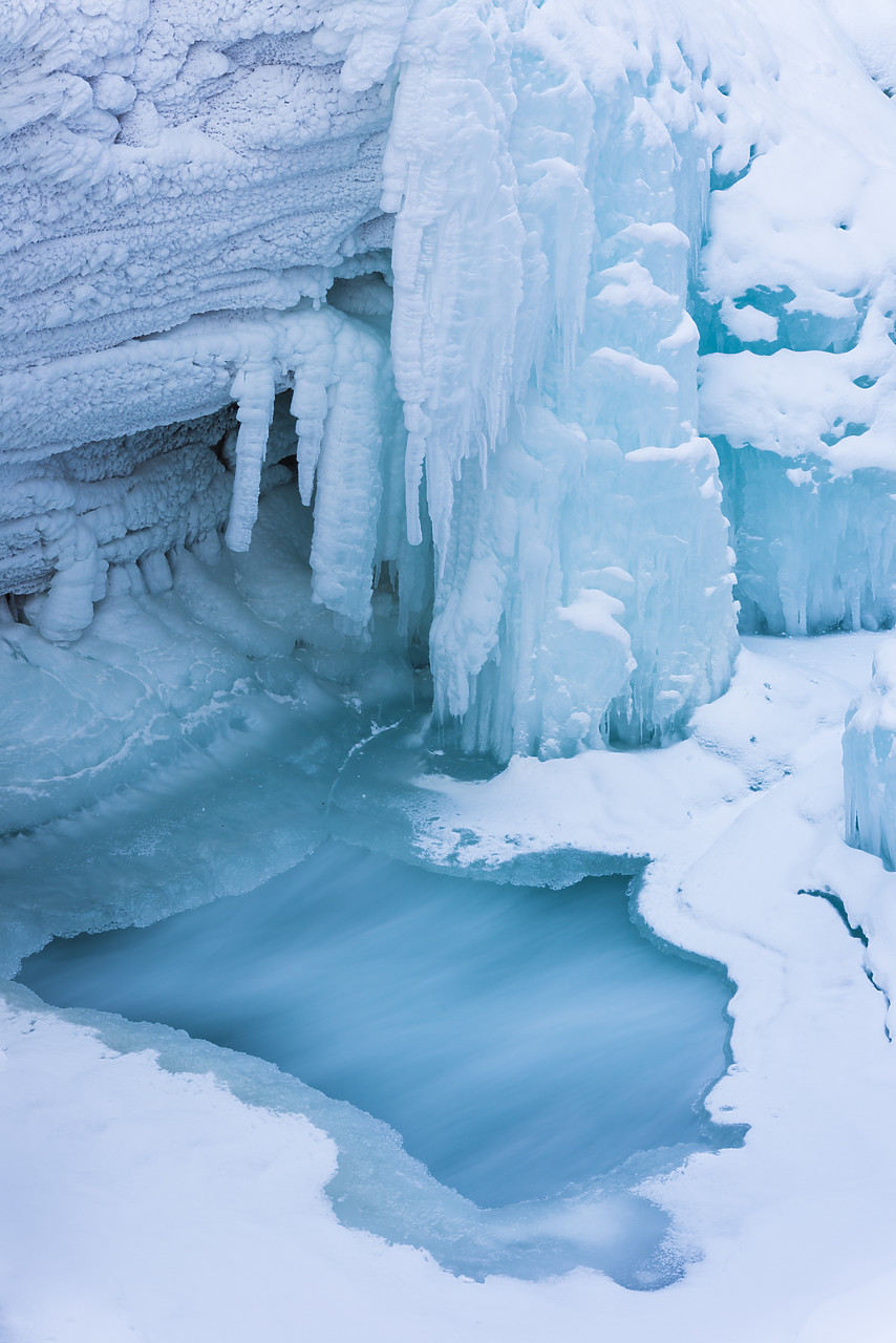 #130038-1 - Icy Torrent, Athabasca Falls, Jasper National Park, Alberta, Canada