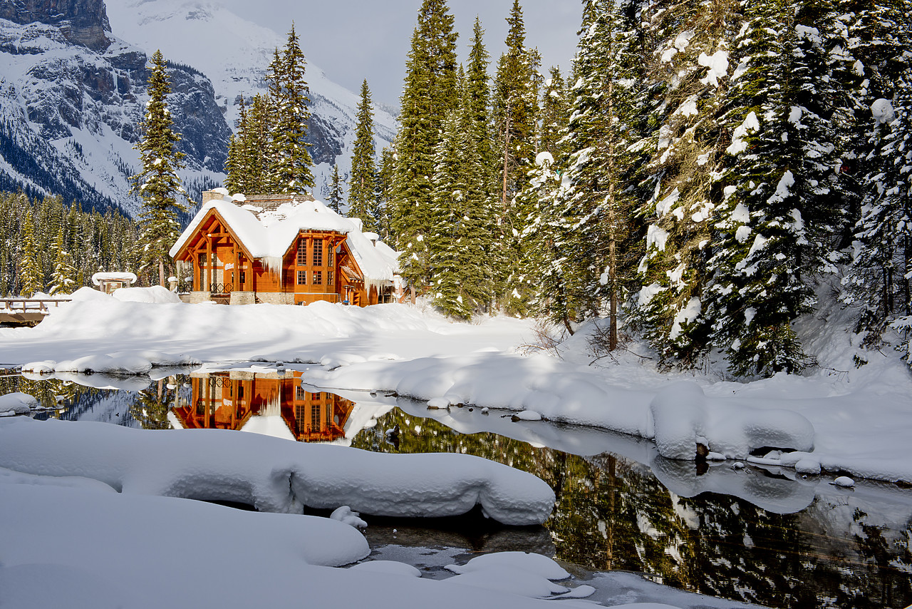 #130072-1 - Emerald Lake Lodge in Winter, Yoho National Park, BC, Canada