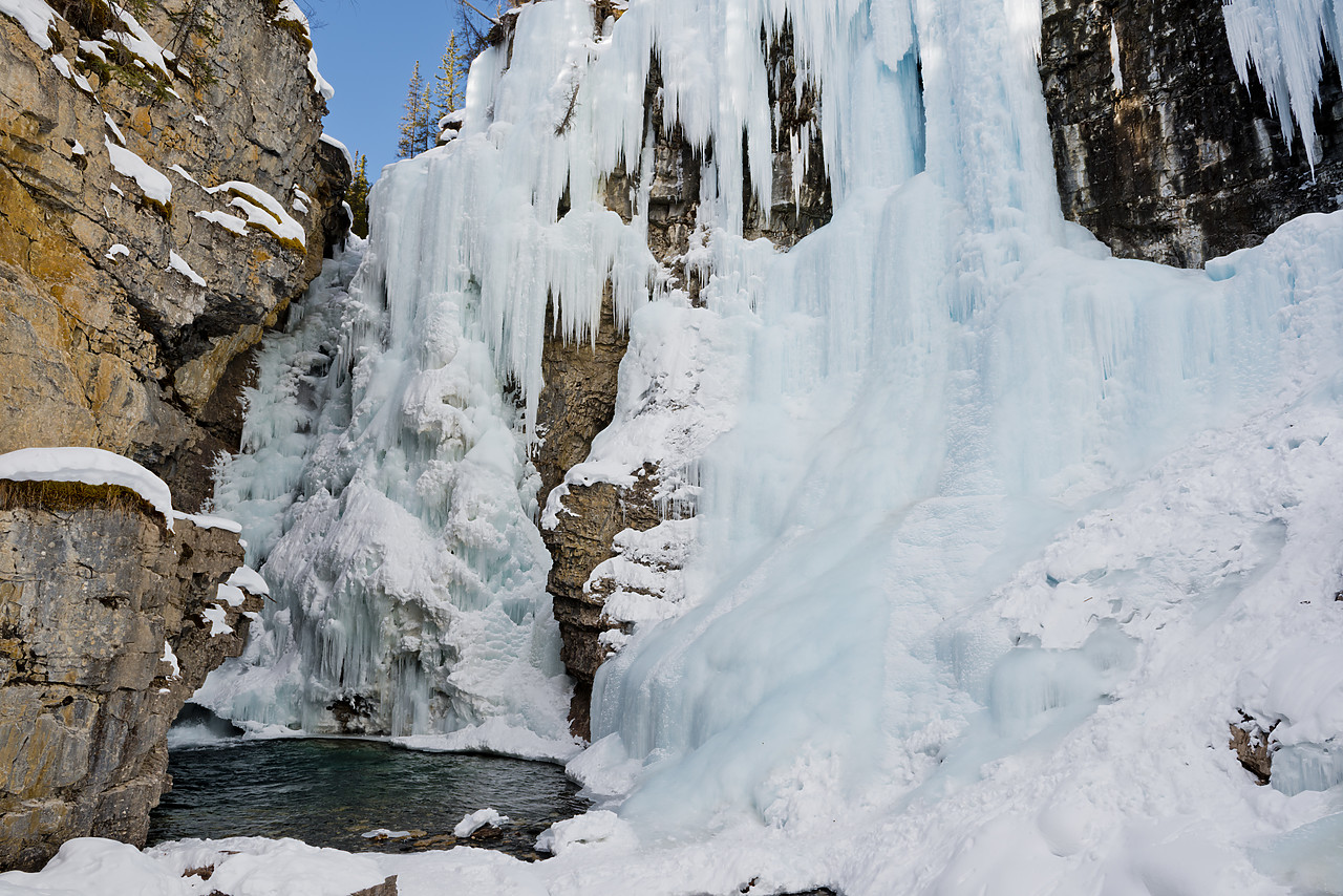 #130093-1 - Frozen Upper Johnston Falls, Banff National Park, Alberta, Canada