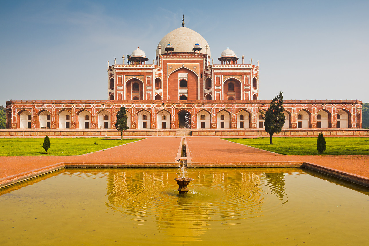 #130128-1 - Humayun's Tomb, New Delhi, India