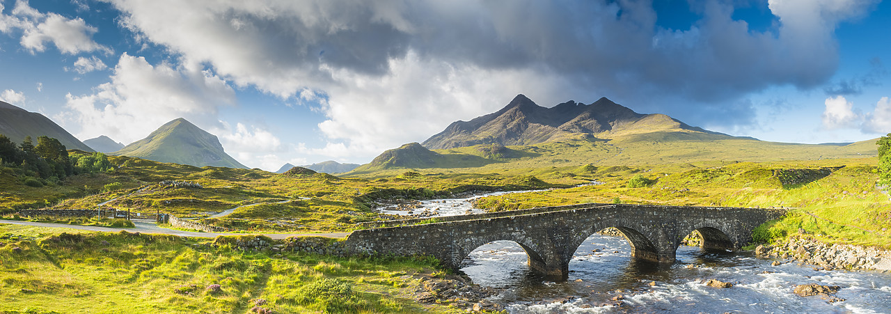 #130275-2 - Stone Bridge & The Cuillins, Sligachan, Isle of Skye, Scotland