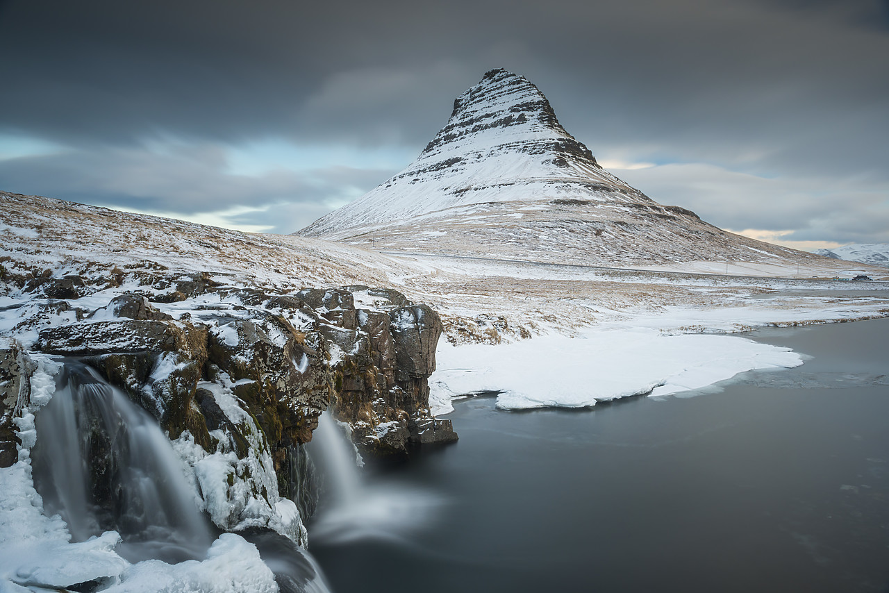 #140001-1 - Mt. Kirkjufell & Waterfalls, Grundarfjordur, Snaefellsnes Peninsula, Iceland