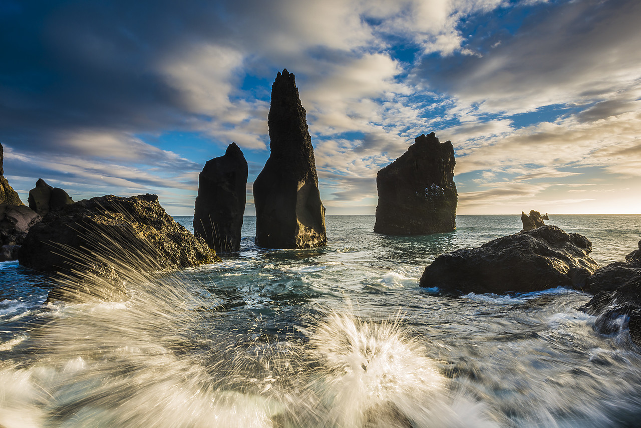 #140009-1 - Crashing Waves on Sea Stacks, Reykjanes Peninsula, Iceland