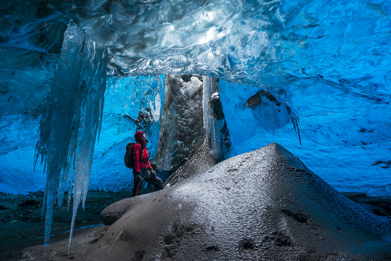 #140036-1 - Exploring a Glacial Ice Cave, Iceland