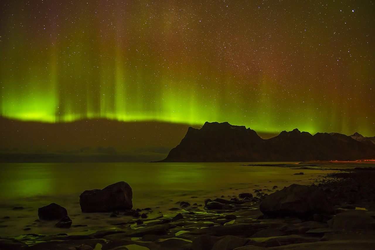 #140093-1 - Aurora Borealis (Northern Lights) Over Coastline at Utakleiv, Lofoten Islands, Norway