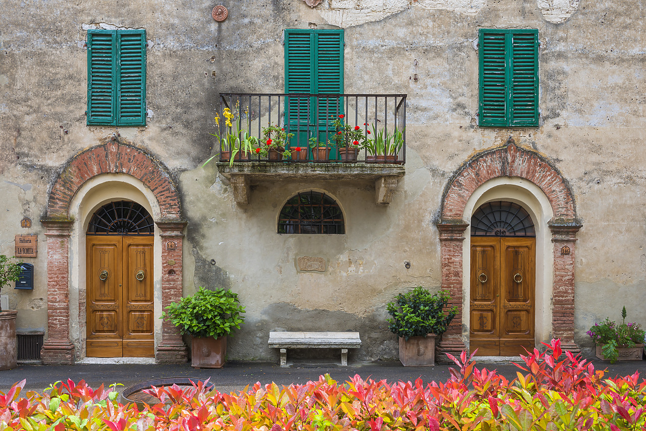 #140179-1 - Twin Doors, Montisi, Tuscany, Italy