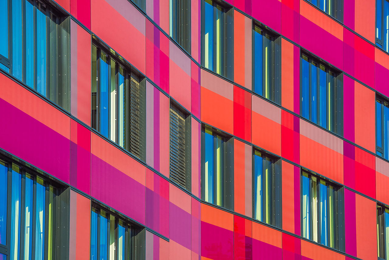 #140350-1 - Modern Architecture Detail, Hamburg, Germany