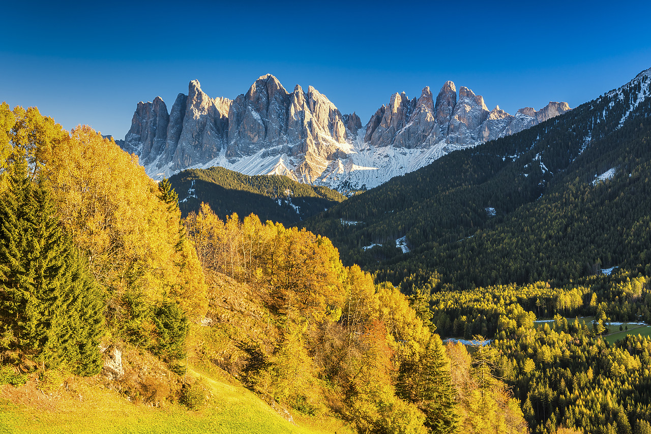 #140369-1 - Val di Funes in Autumn,   Dolomites, South Tyrol, Italy