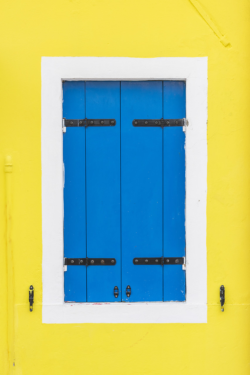#140433-1 - Colourful Window Shutter, Burano, Venice, Italy