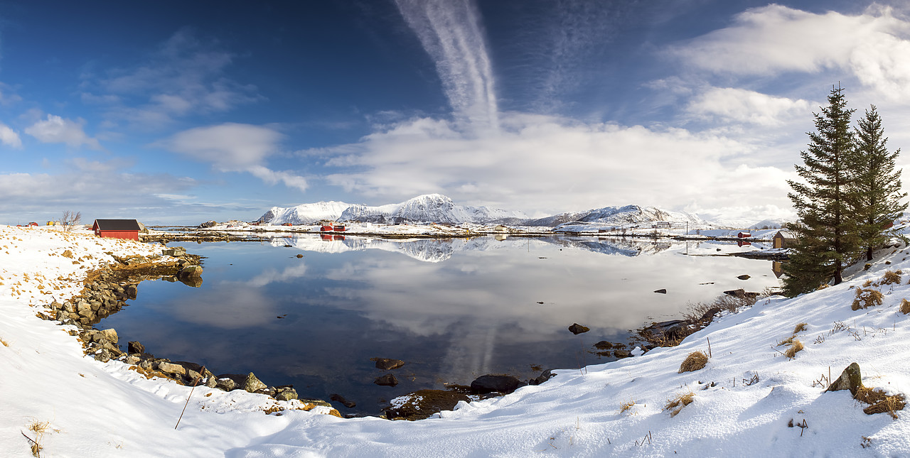 #150110-1 - Nesjeoyan in Winter, Lofoten Islands, Norway
