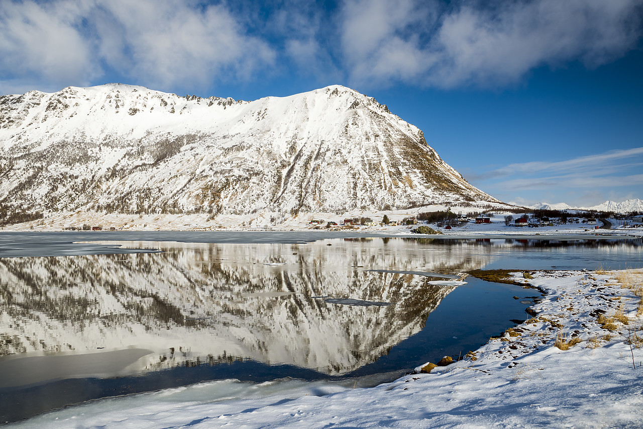 #150115-1 - Sundklakkstraumen Reflections, Lofoten Islands, Norway