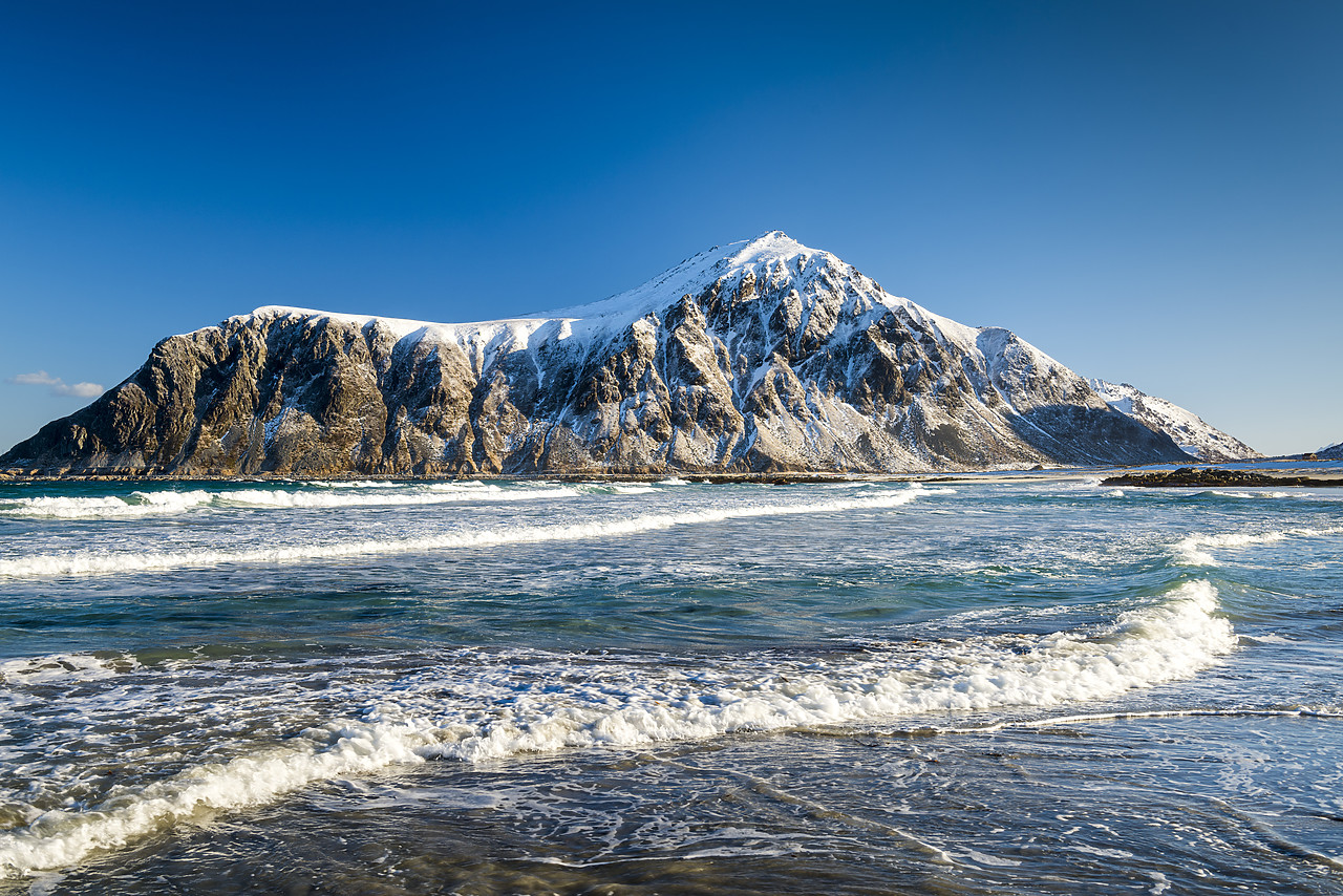 #150126-1 - Hustinden from Flakstad Beach, Lofoten Islands, Norway